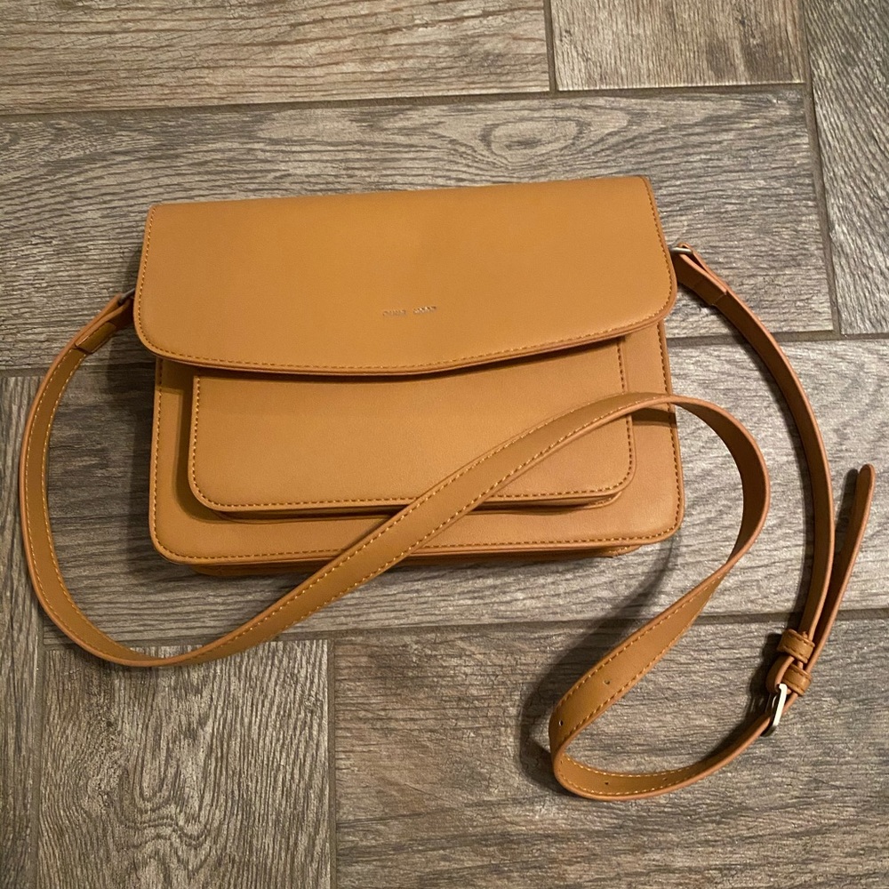 CROSSBODY BAG BY ZOE